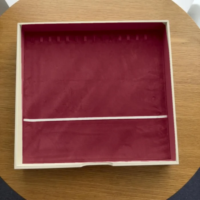 Long necklace tray – 15 hooks in burgundy velvet – Burgundy jewellery safe drawer design | Jewelry safe Abu Dhabi & Dubai