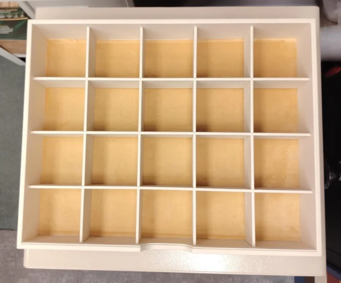 20-compartment gold velvet drawer – Champagne Beige jewellery safe drawer design | Jewelry safe Abu Dhabi