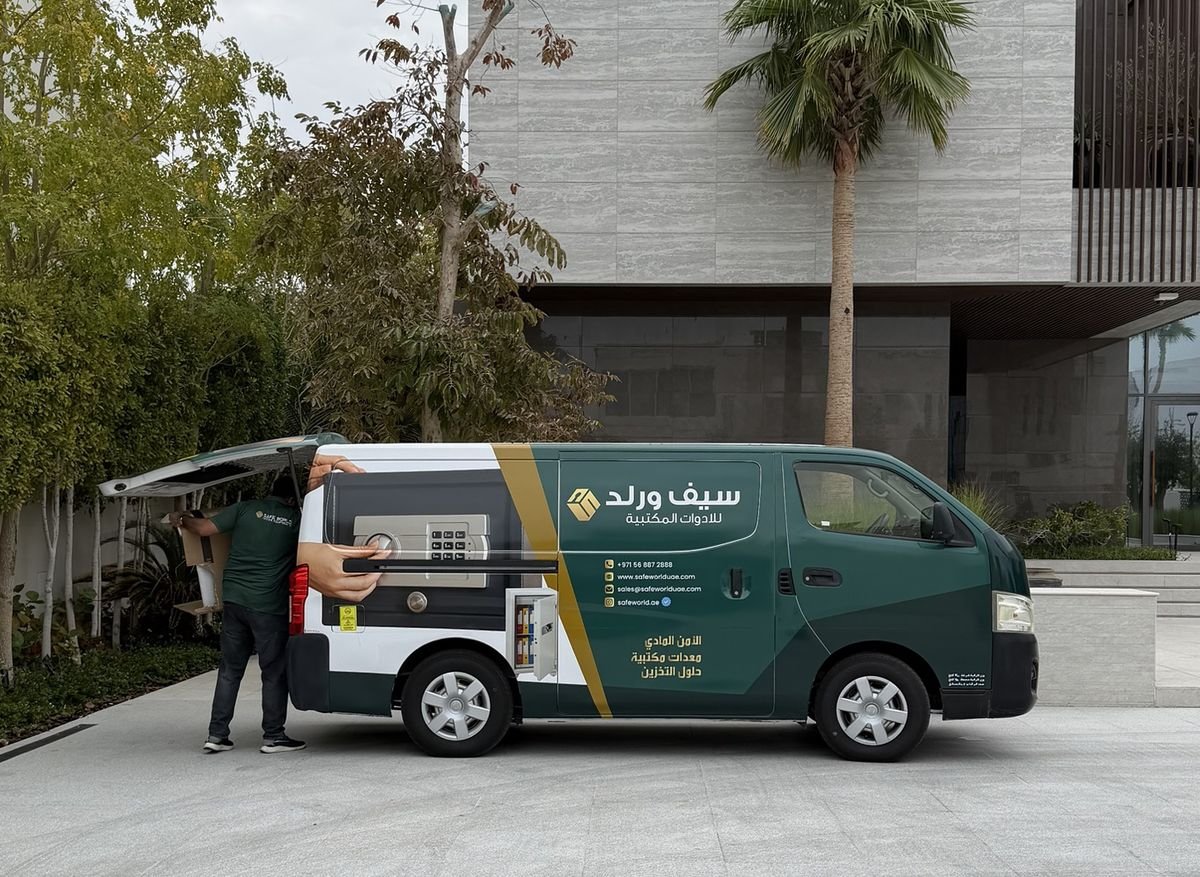 Safe World van delivering a safe to a villa in Abu Dhabi